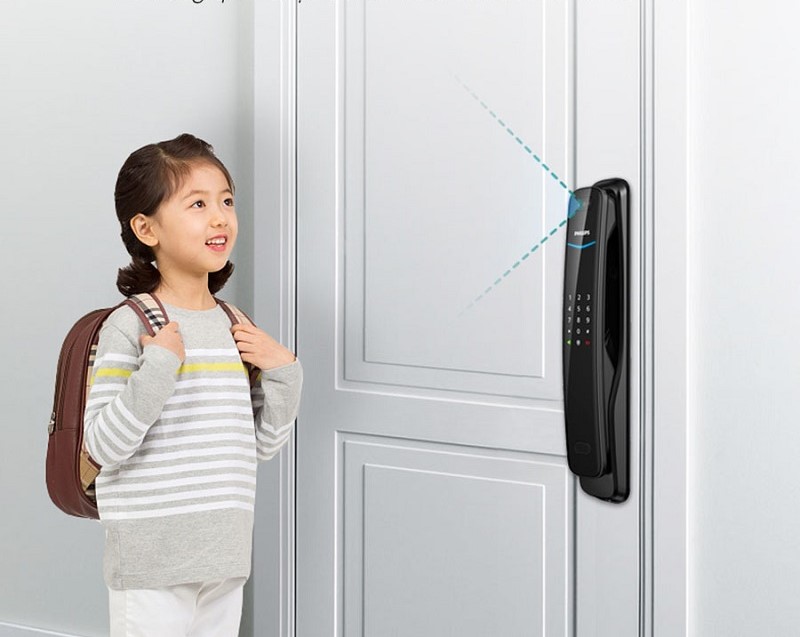 Khóa nhận diện khuôn mặt sử dụng camera kết hợp với công nghệ nhận dạng sinh trắc học để xác định người dùng